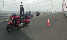 Rombongan Moge Terciduk Melintas di Jalur Roda 4 Jembatan Suramadu