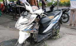 Motor Tabrak Pohon, Pelajar SMA di Surabaya Luka Berat