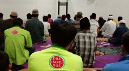 Musala Pasar Induk Osowilangun Surabaya Selalu Dipadati Jemaah