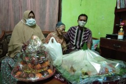 Nenek 100 Tahun yang Sembuh itu Survivor Covid-19 Tertua di Indonesia