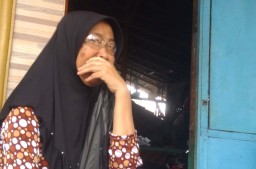 Ditelepon Pria Misterius, 60 Tabung Gas Elpiji Milik Nenek ini Lenyap