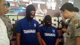 Seorang Nenek Disergap Polisi saat Transaksi 2000 Butir Pil Koplo