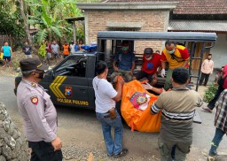 Cucu yang Cangkul Nenek di Ponorogo Bungkam, Psikiater Turun Tangan