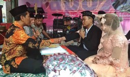 Bahagianya Pasangan Kekasih ini Menikah di Lapas