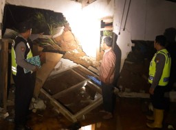 Dua Titik Longsor Terjang Pacitan Dalam Satu Malam