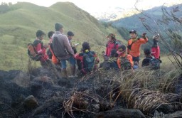 Lima Hektar Padang Savana di Gunung Penanggungan Hangus Terbakar
