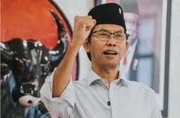 Bantuan untuk Keluarga MBR, Ketua DPRD Surabaya: Jangan Ada yang Luput!