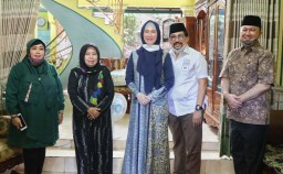 Bu Nyai Ulaiyah Restui Machfud Arifin: Saya Siap Mendukung