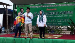 Ketika Machfud Arifin Berbaur dengan Warga di Kampung Nelayan