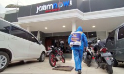 Dukung Pemerintah Cegah Virus Corona, NasDem Semprotkan Disinfektan
