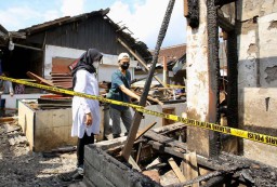 Pasar Kalibaru Wetan Terbakar: Pedagang Direlokasi, Perbaikan Dikebut Tahun ini