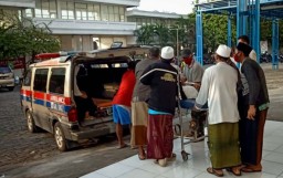 Jenazah Pasien PDP Covid-19 di Gresik Dibawa Pulang Paksa Keluarga