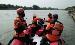 Pelajar asal Sidoarjo Hilang Tenggelam di Sungai Brantas Mojokerto