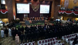 120 Anggota DPRD Jatim Periode 2019-2024 Dilantik