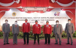 Melihat dari Dekat Pelantikan Rektor dan Pejabat Struktural Untag Surabaya