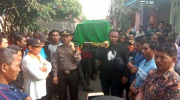 Jenazah Juragan Rongsokan Korban Pembunuhan Disambut Histeris