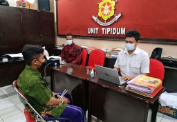 Pembunuh Fotografer di Madura Ditangkap, Cemburu Jadi Pemicu