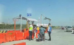 Pemotor Berkopiah yang Masuk Tol Warugunung: Saya Pengawalnya Bupati