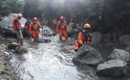 Bocah di Pasuruan yang Hilang Terseret Banjir Belum Ditemukan