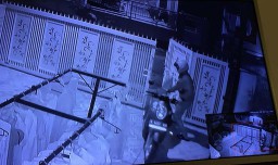 Dua Pencuri Motor di Kota Batu Terekam Kamera CCTV