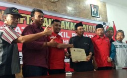 Sahabat Ali Ruchi Ambil Formulir Cabup Banyuwangi dari PDI Perjuangan