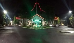 KPK Geledah Ruang Kerja Bupati Sidoarjo Saiful Ilah, Ini yang Dibawa