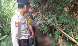 Mayat Pria Ditemukan Membusuk di Ngawi