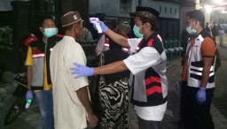 Pengajian di Pasuruan Tetap Ramai, Semua Jemaah Dicek Suhu Tubuhnya