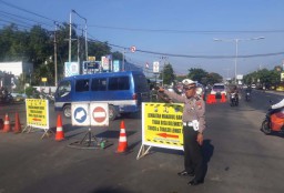 Besi Penyangga Jembatan Manarui Pasuruan Patah, Arus Lalin Dialihkan