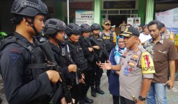 Mengintip Pengamanan Rekapitulasi Surat Suara Pemilu di Jawa Timur