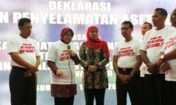 Wali Kota Risma Menangis saat Terima Pengembalian Aset YKP