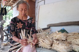 Ponorogo Diet Plastik, Pesanan Besek Bambu Melejit