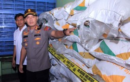 Penimbunan Gula Pasir Diotaki Petani Tebu di Madiun Dibongkar