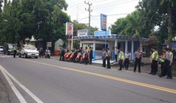 Melihat Proses Penyekatan Suporter di Tulungagung