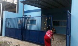 Wanita di Ngagel Surabaya itu Dilukai Rampok depan Cucunya