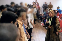 Risma Nasehati 101 Anak Bermasalah: Apakah Kalian Transformers?