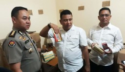 Produsen Obat Kuat Ilegal di Wiyung Surabaya Digerebek