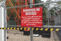 Penyegelan Tower di Dusun Gembolo, Banyuwangi Diprotes Warga