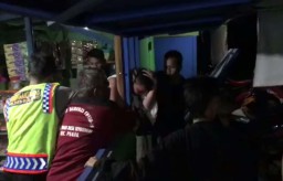 Diduga Todongkan Sajam ke Warga, Polisi Gadungan di Malang Dikeroyok