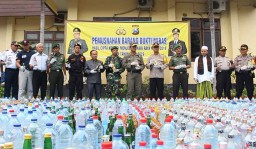 Penghujung Tahun, Dua Polres di Pasuruan Serentak Musnahkan Miras