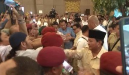 Di Surabaya, Prabowo Kenalkan Sederet Tokoh yang akan Membantunya