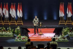 Presiden Jokowi Minta Polisi dan Jaksa Pemeras Pelaku Bisnis Dicopot