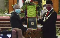 Dilantik Jadi Rektor UWK Surabaya, Ini Sederet Program Prof Widodo