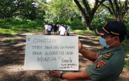 Singgah di De Djawatan Banyuwangi, Ketua DPR RI Tulis Pesan