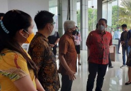 RS Baru Khusus Pasien Covid-19 Disiapkan di Pintu Masuk Surabaya