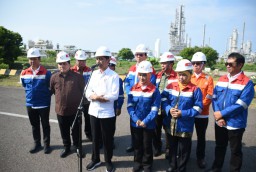 Tinjau Pembangunan Kilang TPPI di Tuban, Jokowi: 3 Tahun Harus Rampung