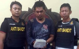 Penampakan Perampok yang Lukai Korbannya di Surabaya