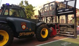 Ini Dia 'Robot' Penghalau Massa Milik Polrestabes Surabaya