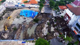 Misteri Tersangka Amblesnya Jalan Raya Gubeng dan Siapa Anak Pejabat