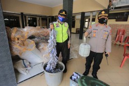 87 Balon Udara dan 8000 Petasan di Ponorogo Disita Polisi